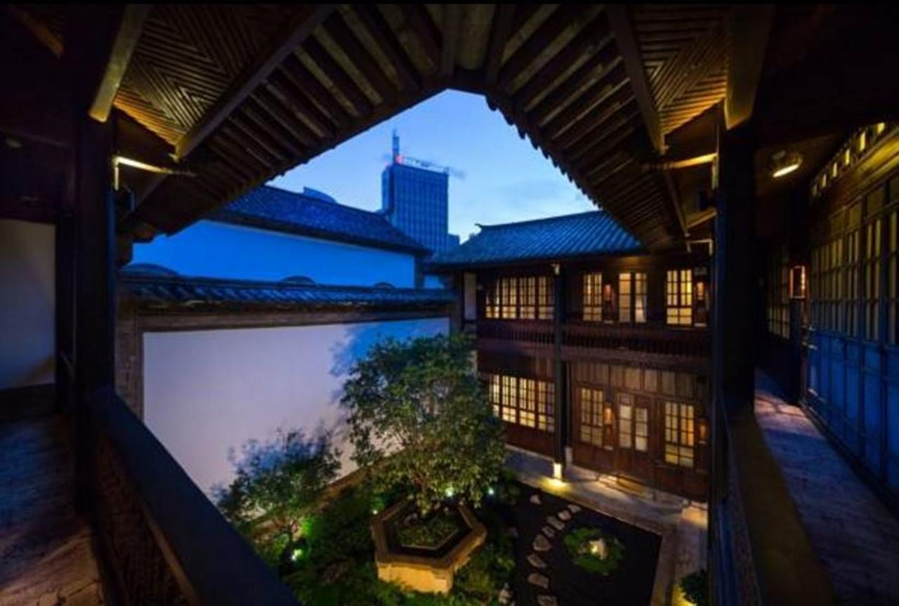 Silver Chest Boutique Hotel Kunming Kültér fotó